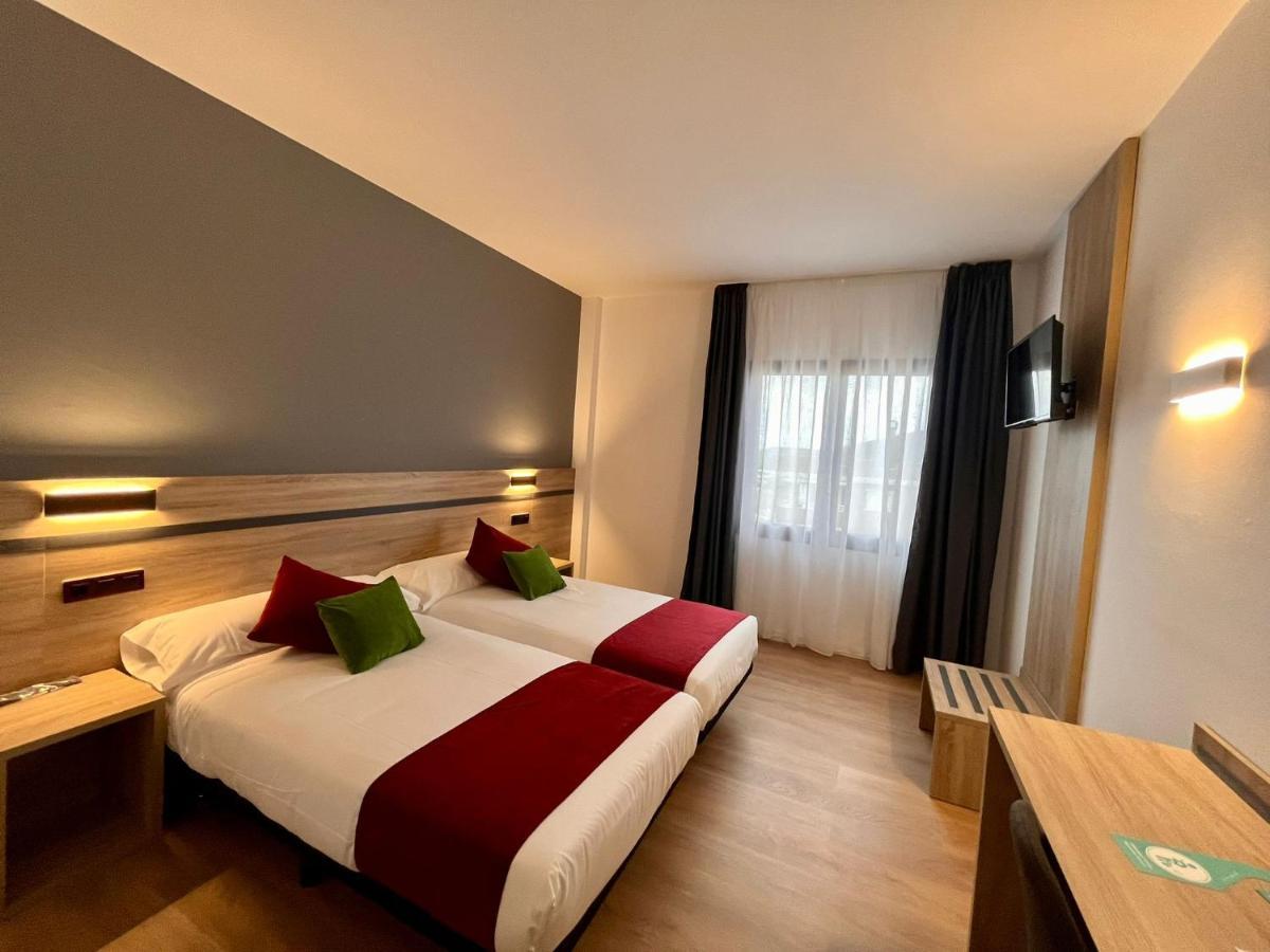 Hotel Alda Malvasia Haro Buitenkant foto