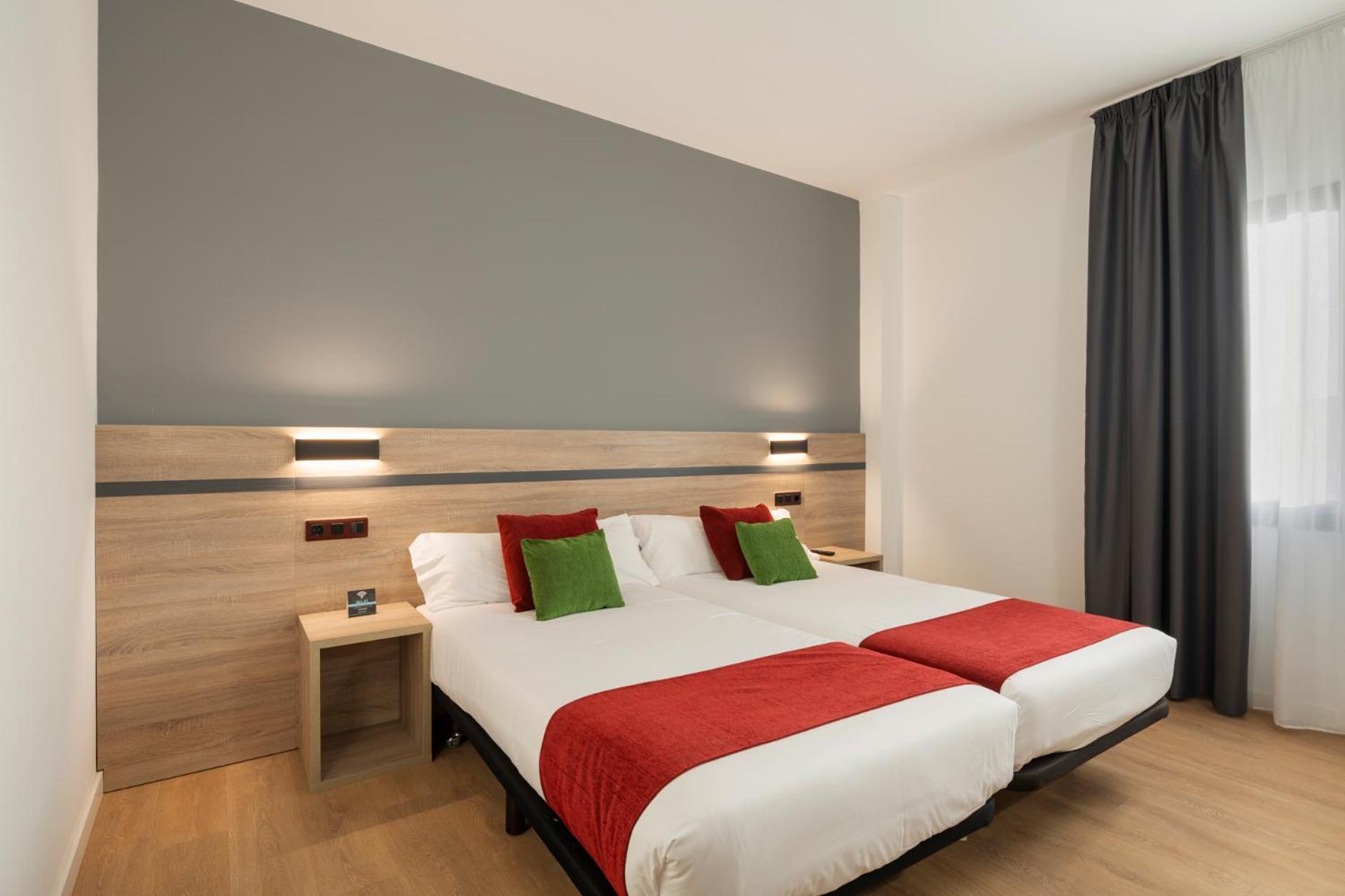 Hotel Alda Malvasia Haro Buitenkant foto